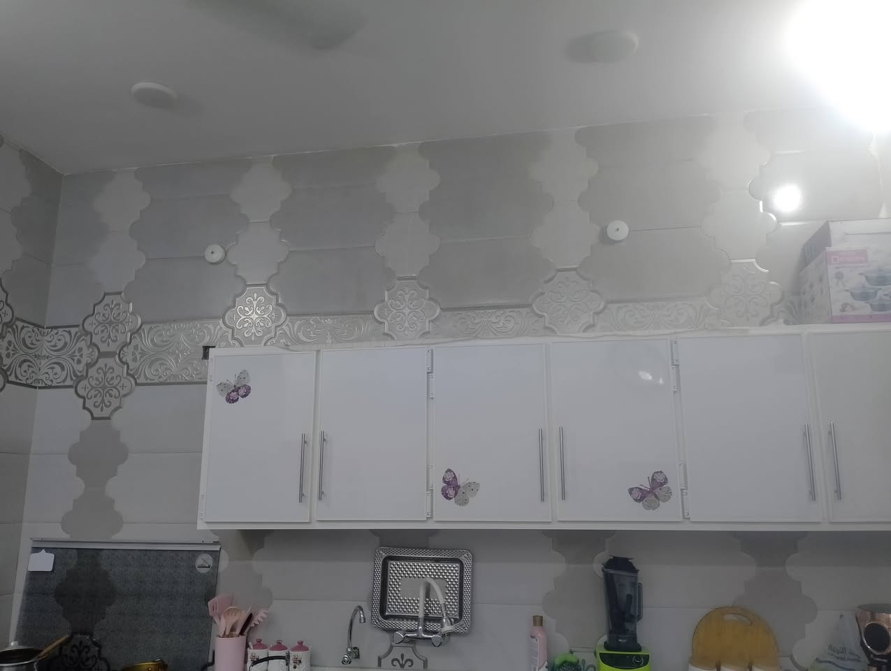 للبيع دار طابو زراعي25 بيت الطيب 
100متر 5×20 طابق واحد استقبال ممر صاله ومطبخ مشترك صحيات غرفة نوم 
الطابق العلوي بيتونة وحمام
الزعفرانية حي الزهور زراعي بيت الطيب 
الفرع الاخير خدمات ماء مجاري رصيف جاري العمل بالتبليط
للأستفسار اكثر الاتصال على الرقم التالي ***********
***********

