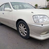 كراون ملكة • ٢٠٠١ • مكينة ديفور