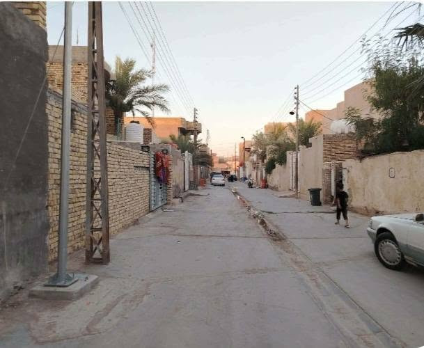 بيت ٢٠٠ متر واجها ١٠ ونزال ٢٠ طابقين بيت حلو مطلوب مبادره ٨٥ مليون بكانه حي الصدرين سعر الكلي ١٦٥ استفسار ***********
