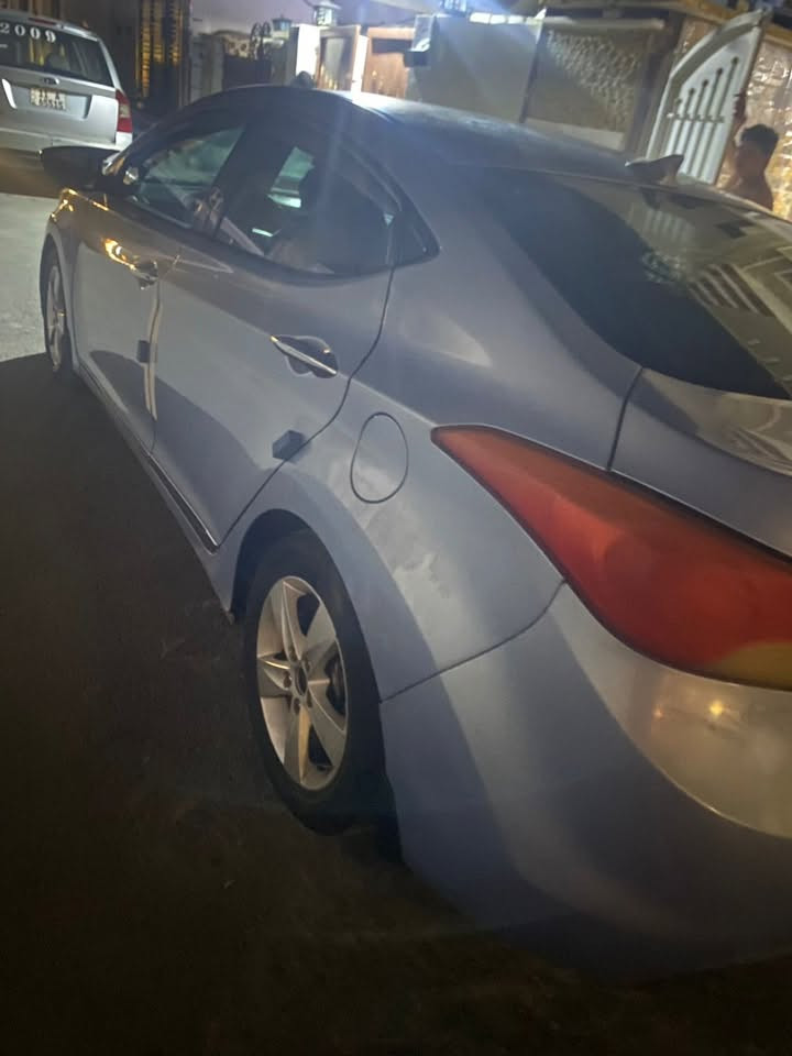 السلام عليكم النترا امريكي 
رقم بغداد 
محرك 2000 دوش كفاله 
كير كفاله 
رقمها بغداد هزه جديده وسنويه ما ساقطه 
السعر ٨٤ وبيها مجال 
***********
