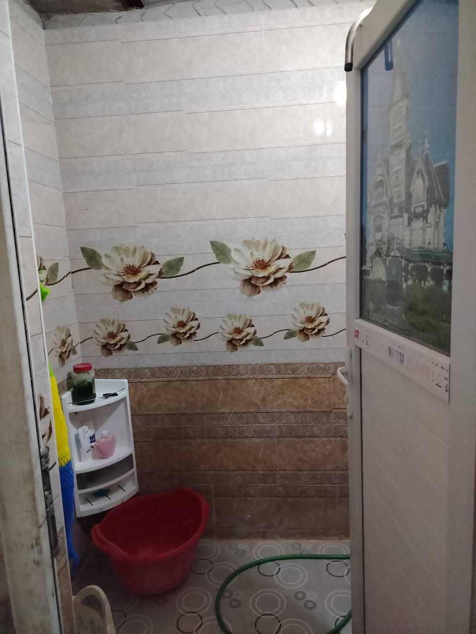 دار ٨٥ م تجعيب طابوك بناء بلوك عكاده سيراميك الجدار ارضيه بورسلين سقف ثانوي عنوان شارع علكم نهايت شارع حاتم الخير سعر ٢٩ وبي مجال ***********
