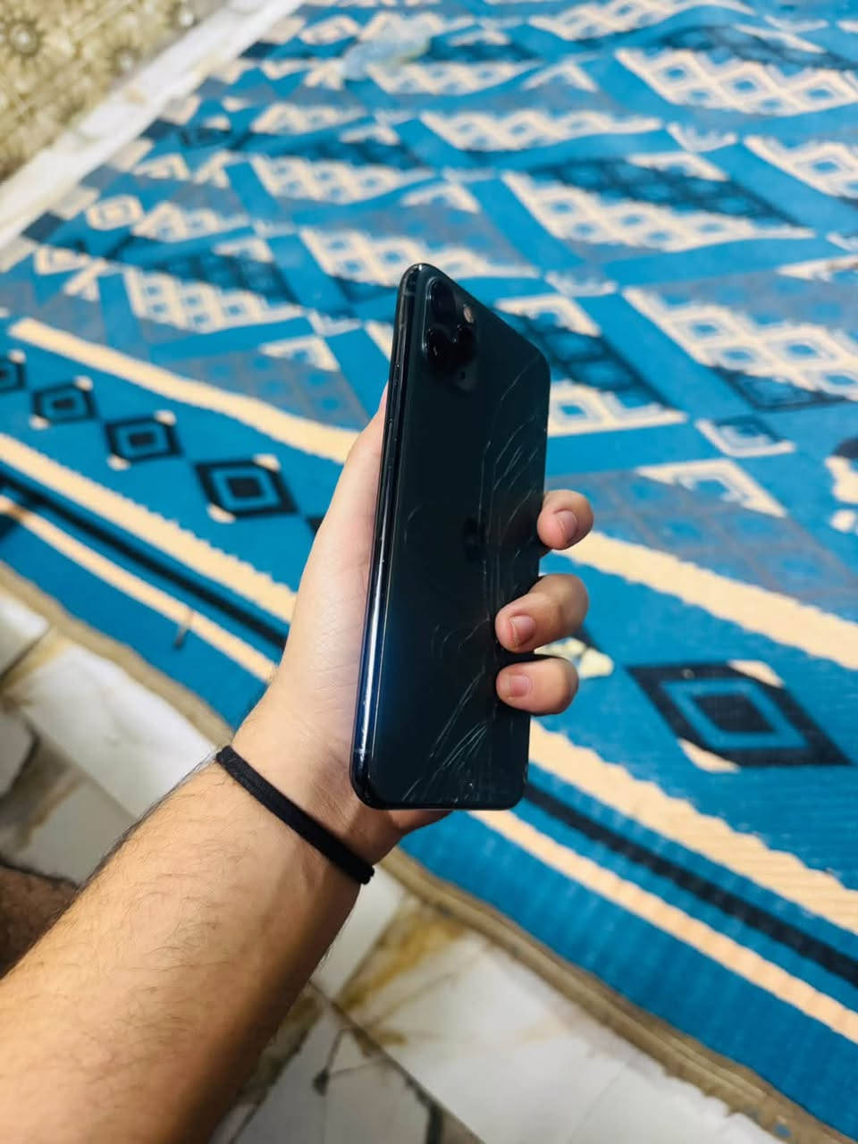 ايفون ١١ برو ماكس • ٢٥٦ • فيس ايدي معطل