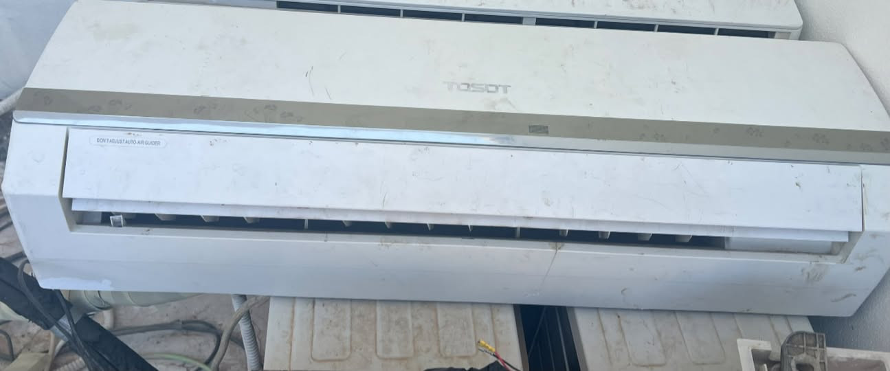 سبلت توسوت (TOSOT) 
حجم كبير - طنين وسدس
شغال كامل السعر (٢٥٠) وبي مجال شي قليل 
السبلت نضيف بس صاير علي تراب
بس ينمسح يرجع شركة
هـ ***********
