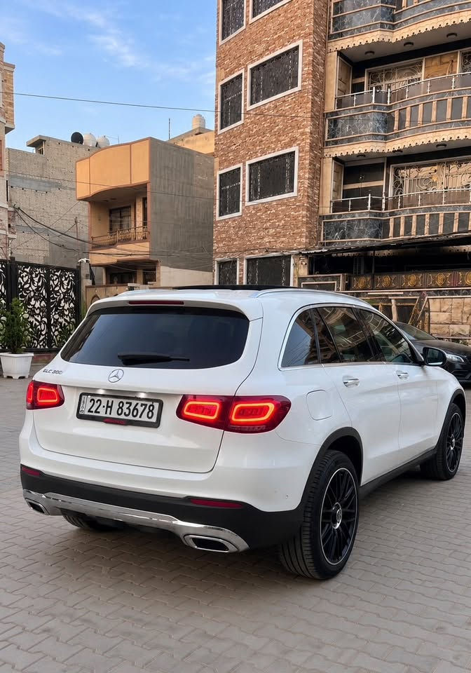 GLC 300 • ماشي ٣٠ الف • قطعتين صبغ