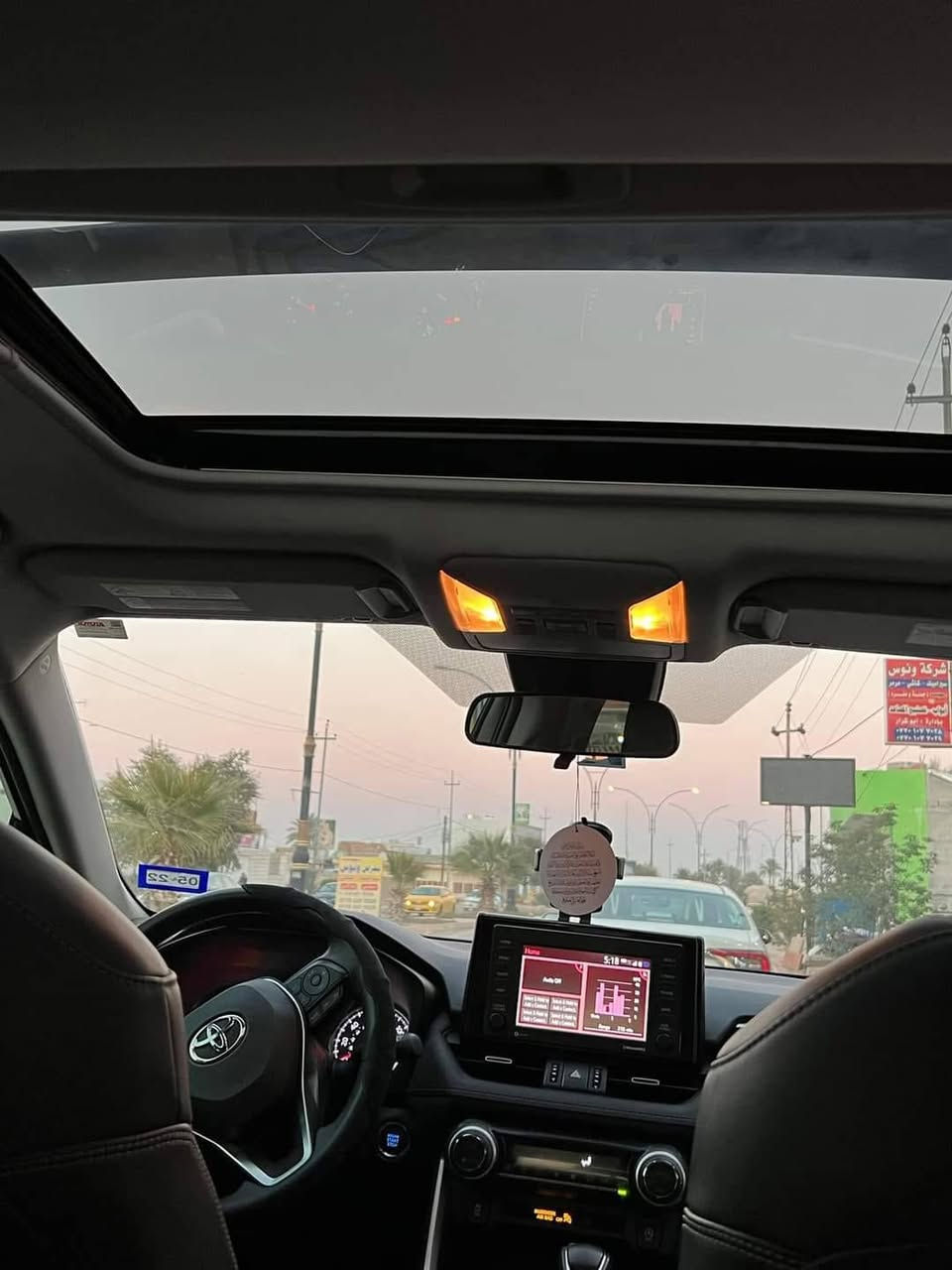 تويوتا راف فور
السعر ١٧٥ ورقه  
2021 
فول مواصفات  1/1
" بريميوم "
فورويل 
4 × 4. ... AWD                   دفع رباعي
- تحكم ستيرن فول 
الابواب دخول ذكي 
- فتحة "سلايد روف"
- الكشنات جلد اسود  
- كشنات خزن 
- مقاعد كهرباء وتدفئة
- ستيرن تدفئة
- شاشة كبيرة  
- رادار تحديد المسار 
- رادار بريك مفاجئ
 - قيادة آلية 
 -  التوقف الذاتي
-  نضام الكروز يعمل مع                   القيادة الاليه تمامآ 
- كامرة خلفية 
- اشارة و حساس بالمري 
- تبريد قطعتين امامي خلفي 
- اوتو الجام اربع ابواب 
- أوتو هولد بريك 
-  اوتو عالي + كشاف زنون  عالي ناصي 
- الجنطة كهرباء بصمة 
-  سايد بريك بصمة
- نظام الفرامل ABS
- حساس اطارات 
- نظام مانع إنزلاق
- شاشة اعطال ذكية
- ثلاث انضمه قياده eco-normal-sport 
-حجم المحرك 2500
-ماشي:89 الف مايل
ضرر :  جاملغ الخلفي الا ألايمن صبغ فقط .
تبديل البابي وجملغ  نفس اللون بدون صبغ من جهه السايق رقم الهاتف *********** للتواصل على الواتساب
