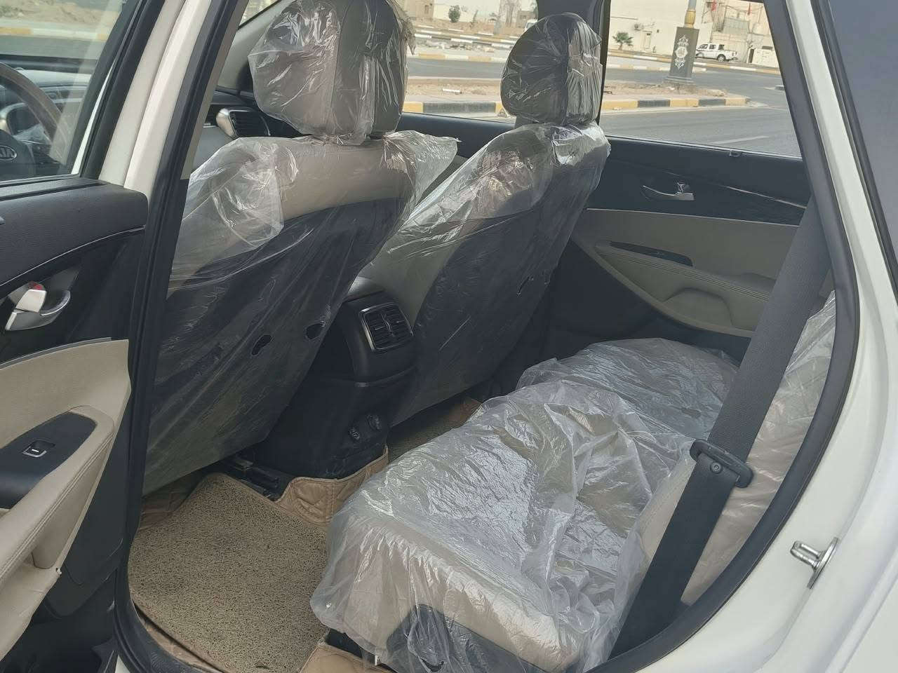 سورنتو ٢٠١٩ • فول مواصفات • رقم بغداد