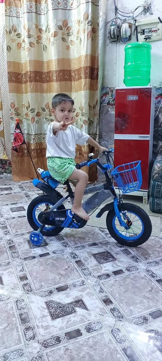 سلام عليكم بيسكلات جدد بس بناجر من الشمس الي يريدهن على الخاص مناسبات عنوان بصرة الجبيلة ***********
