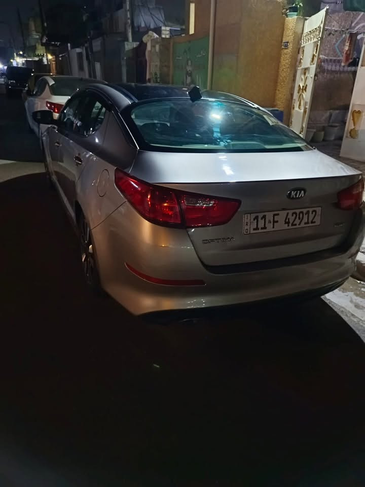 كيا اوبتما وارد امريكي ex موديل 2015 فول موصفات واحد على واحد محرك 2400 حادثها بس البنيد مبدل بدون دواخل والباقي ليبل واحد كير ومحرك وحداديه وتخم تاير 
صور الحادث بالمنشور وبيها قطعتين صبغ بدون معجون ولا تبديل 
السياره رقم بغداد بسمي سنويه ل2029

مكانهه بغداد المشتل 

السعر 103$ مع مجال 

***********

