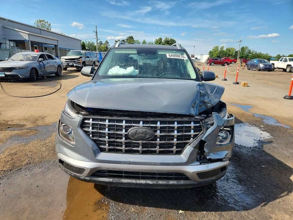 2026 HYUNDAI VENUE SEL 
السعر بيع مباشر من المزاد   :   62 $
تاريخ المزاد  :     2026/9/22
الحادث  :  موضح بالصور
حالة السيارة  :السيارة تعمل و تسير
 ((  مكان السيارة في امريكا   ))
بإمكان ادخال السيارة على كتاب شهداء
((  يكون حساب الجمارك و الضريبة على مبلغ الفاتورة للسيارة  ))
مدة النقل من امريكا الى العراق 60   يوم  (( يتعهد المكتب بفترة النقل ))
للشراء الحضور الى المكتب في العنوان المذكر بالأسفل مع جلب عربون 
مكتب همام كريدي لمزادات السيارات  
شراء و نقل السيارات من امريكا للعراق
العنوان  /  بابل - حله - شارع الجمعية
اهلا وسهلا بيكم من الساعة ٣ الى الساعة ١٠ مساءاً
***********
واتس اب
https://wa.me/message/BEZOHX2I6NQDD1
 
 
#مزاد #كوبارت #iaai #وارد #امريكي #عقبة #ميناء #بيع #شراء  #استيراد #نقل #الحره #تخليص #تعقيب #كيا #هونداي #الزرقاء #الاردن #بلسايد #تولورايد #النترا

نص مكتوب في الصور:
- 64398876X
- 64998876X
