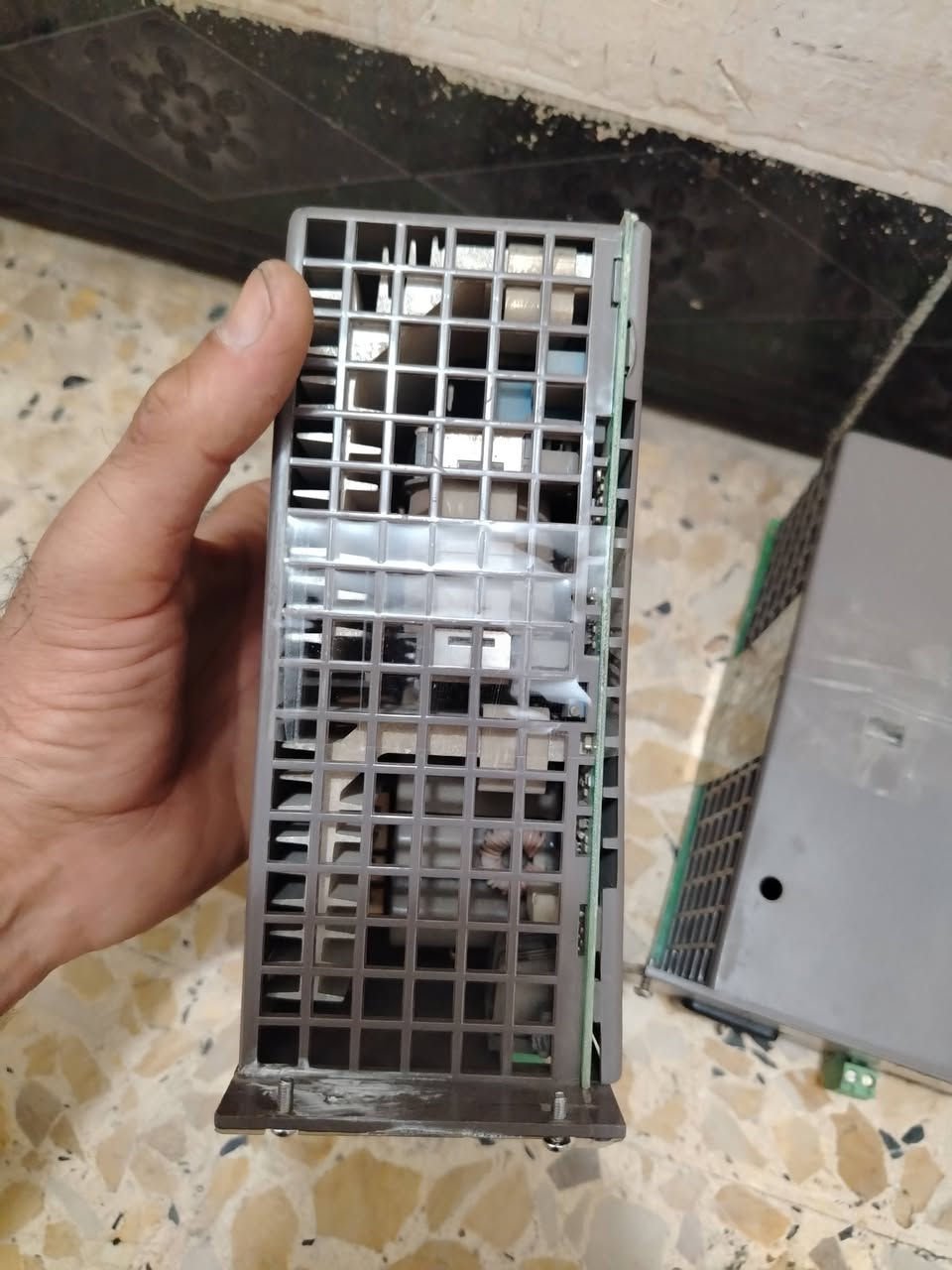 قطعتين • ٤٨فولت • ٣٠٠واط