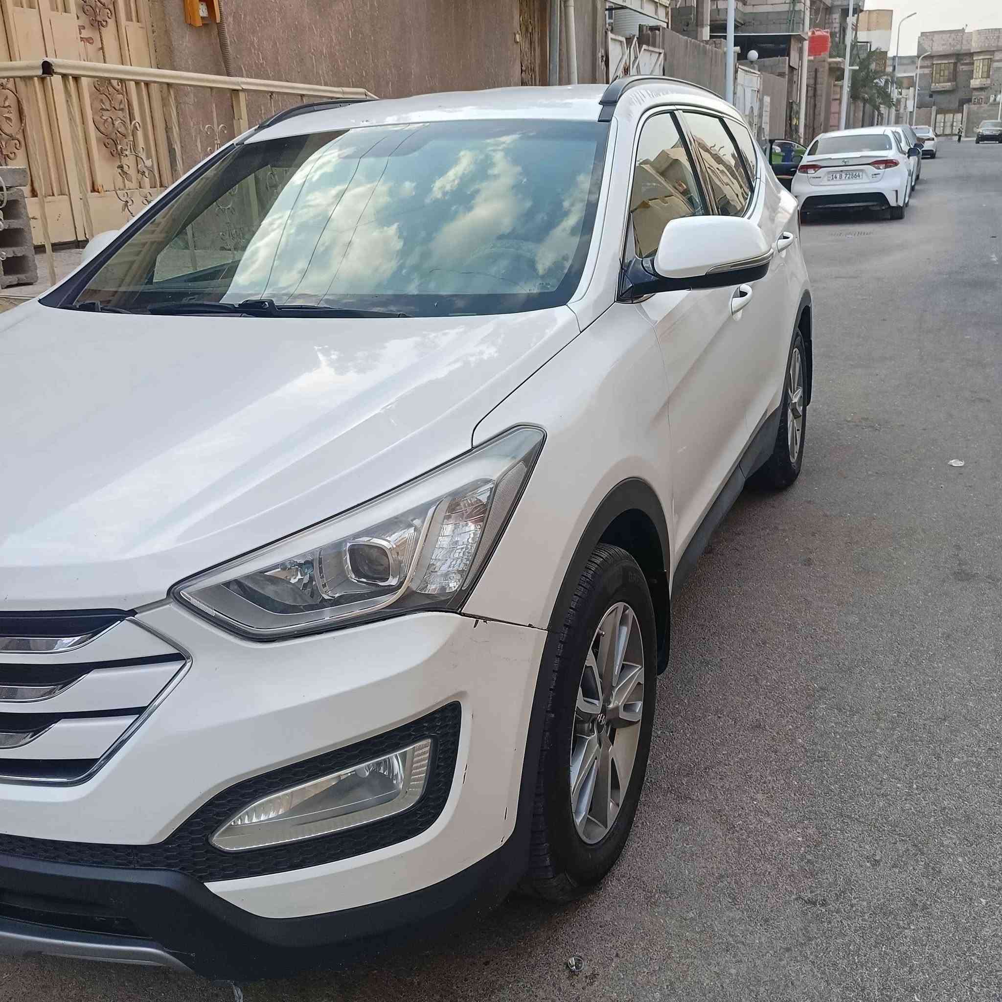 سيارة نظيفة مكفولة من الصبغ نص فول ماشية ٩٥ الف الكير والمحرك كفالة التايرات الأمامية جديدة وحداديه جديدة السعر ١٧٠ ورقة .الاتصال على رقم *********** الزبير, البصرة
