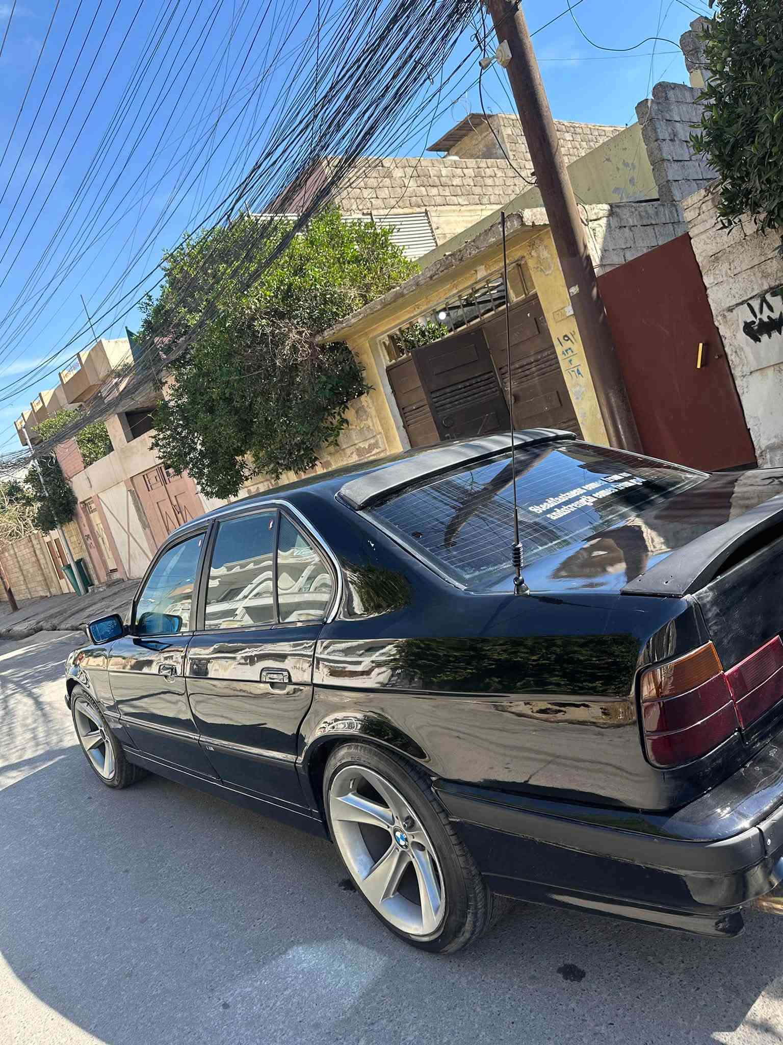 بي ام ٥٢٠ • ١٩٨٩ • رقم كركوك