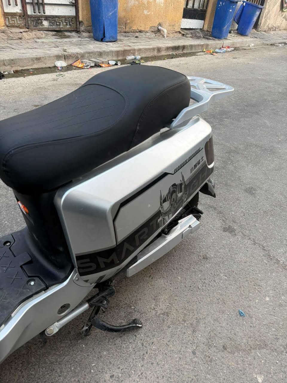 سلام عليكم دراجة كاسحه مديل 2025 السعر 650
6 باتري حجم 36 دبل ملف 3300تمشيك 65كليو الشحنه الوحده
سرعه 65حقيقي دراجه طياره✈️
الدراجه كلش حلوه و نضيفه المداكر كاربون فايبر 
نضامR رجوع بيه ام بي ثري
دبل اشاره اشاير يمنه ➡️و يسره ⬅️
الدراجه كامله مكمله لايت عالي ناصي🔦 نشره🚥 بطاريات نضاف كلش السعر650 الرقم *********** العنوان البصره القبله حي القائم  الدراجه نازله حاويه من الصين ما صاله هواي
.... مراوس معه الو بوليس لو ماكس قجمه
