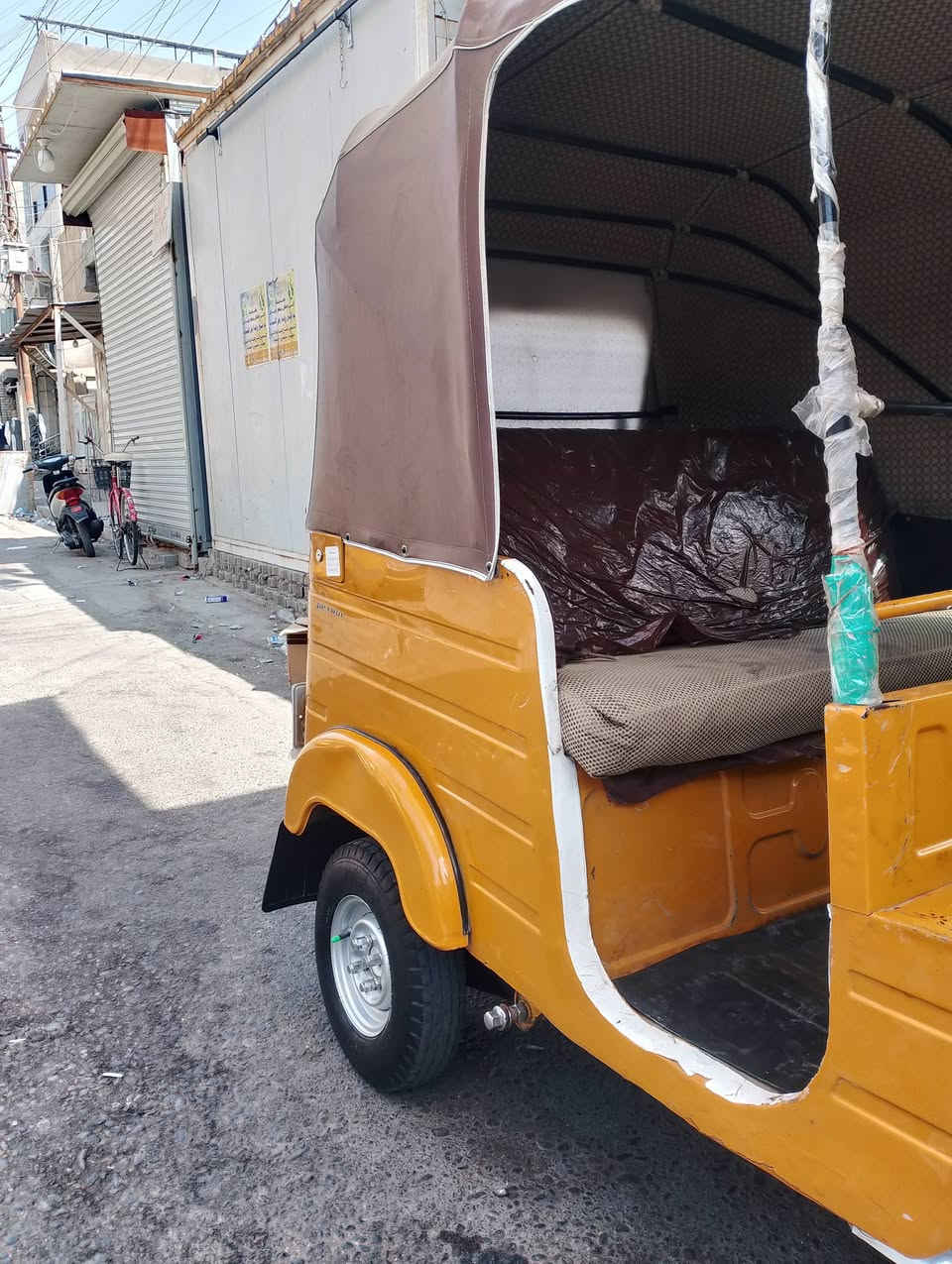 تكتك موديل 20 مكفوله من المعجوت والصبغ الدوس معمره فقط وبارد موضح بل صوره رقم وسنويه بأسمي تحويل مباشر مكينه خير من الله للأستفسار ***********

