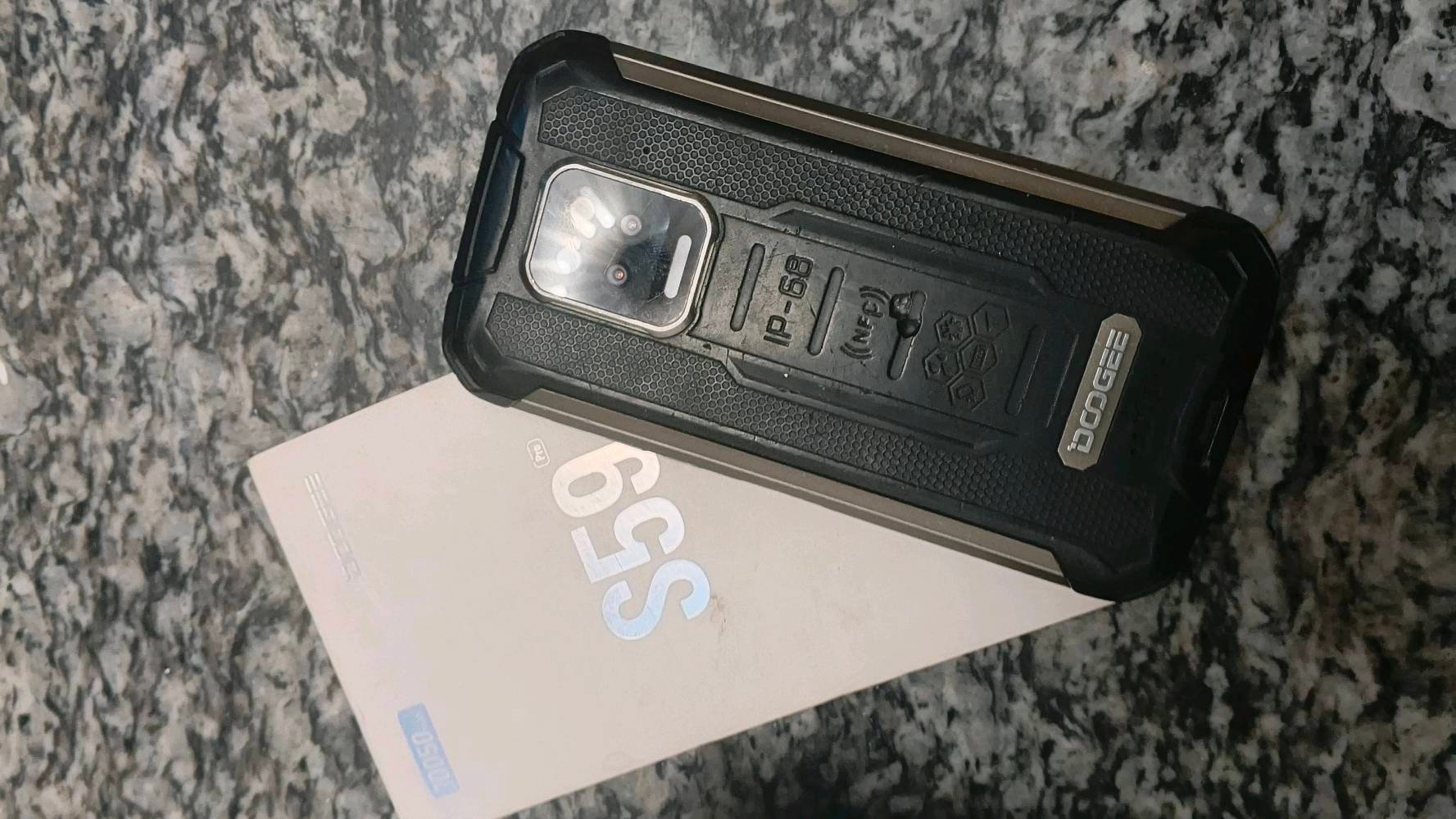 جهازين DOOGEE فحم سعر 100 للاستفسار ***********