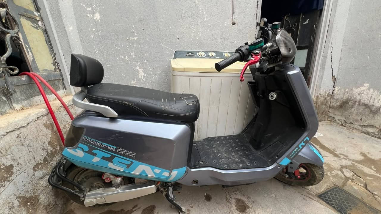 دراجة كهربائية • للبيع
