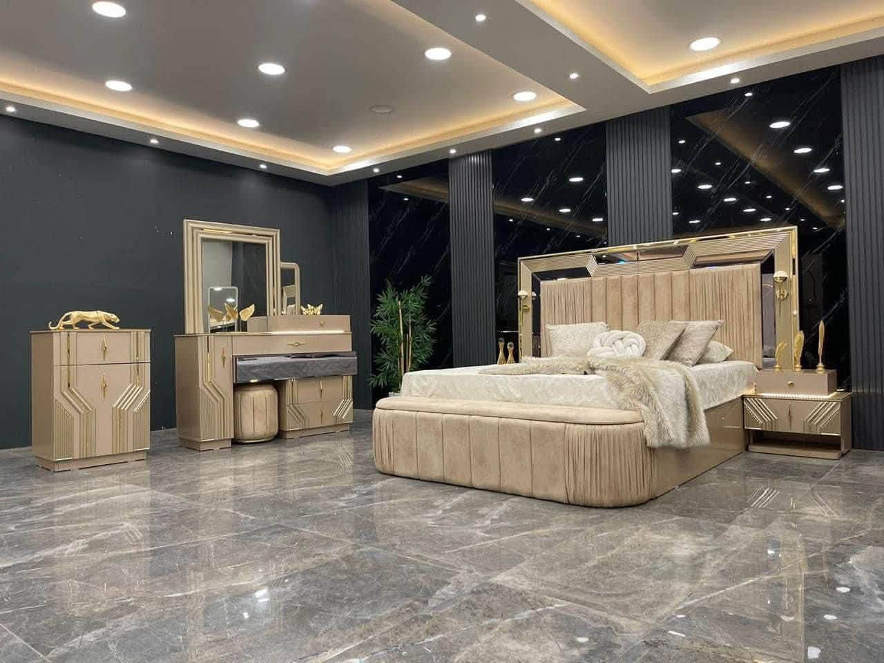 👑 الأناقة العصرية لغرفة أحلامك.. موديل (تركي) 👑
متكون من ١٠ قطع ✨بسعر  (مليونين و199 الف )

🔍 تفاصيل فاخرة: جودة تصنيع متقنة، وتقسيمات داخلية عملية تلبي كافة احتياجات التخزين لديكِ
اناره led 💡بالسرير واناره ميز تواليت مميزه 
سرير 🛌مخزن هايدروليكي وشازلون مخزن ايضا✨
وتجي بلونها الكريمي الهادئ والمميز 
عنوان نجف
للاستفسار ***********
