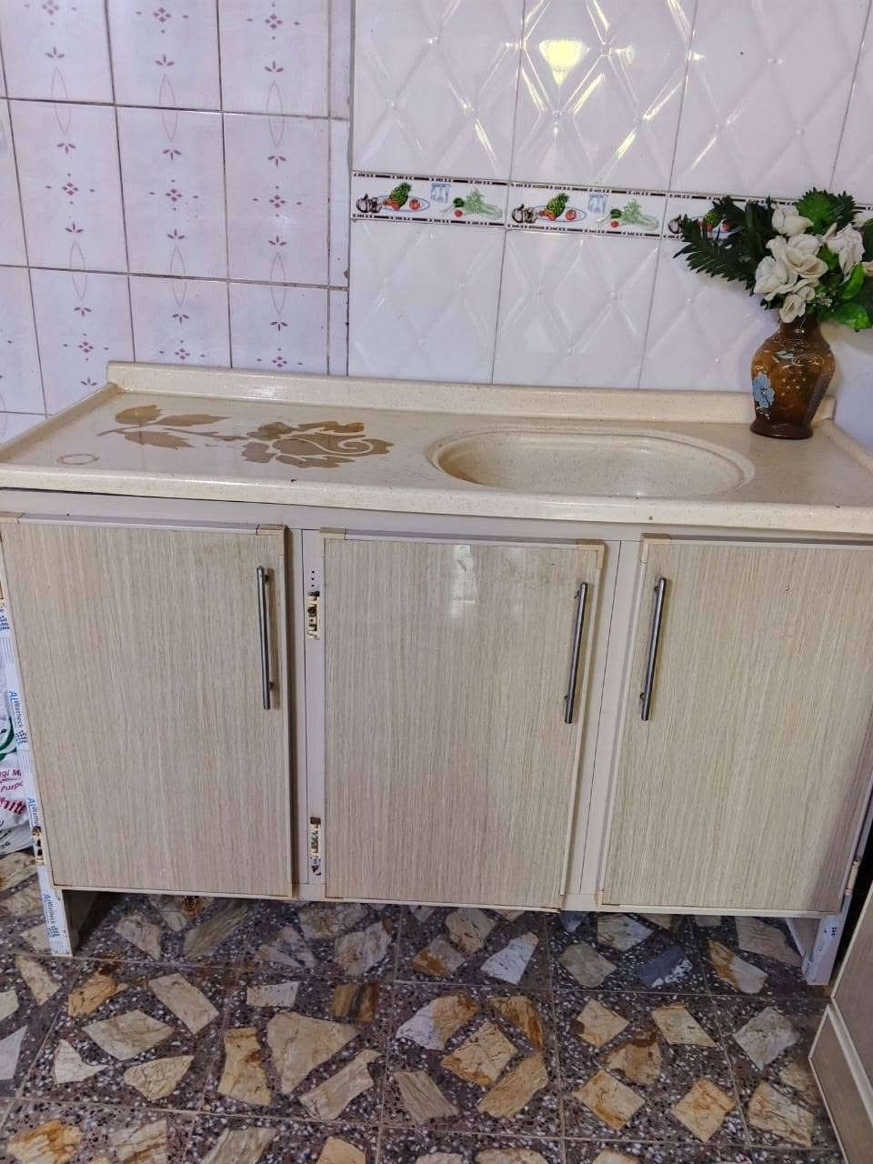 هذني للبيع وتريد ***********
