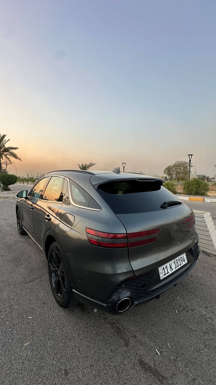 سعر جدا مناسب بيع فقط 👌 237 ورقة ❗
✅ المحرك: 6 سلندر
✅ الفئة: Prestige – Full مواصفات
✅ الممشى: 60,000 ميل
✅ 5 وضعيات قيادة
✅ سقف بانوراما
✅ السقف  شامو
✅ تبريد كشنات مساج كشنات
✅ تتقدم و ترجع على ريمونت
✅ الداخل: ماروني فخم
✅ السيارة باسمي و حرة
التحويل ثاني يوم
✅ السيارة ما ناقصها أي شي 
انارة داخلية + اني مسوي الها انارة إضافية 150$
قبل شهر مسوي إدامة للسيارة 👌

🔸 السيارة بيها صبغ 6 قطع فقط، بدون حادث.سونار مرافق ب صور 
 الـ GV70 Prestige يعرف قيمتها وفخامتها.
شراي يتصل *********** 📞
