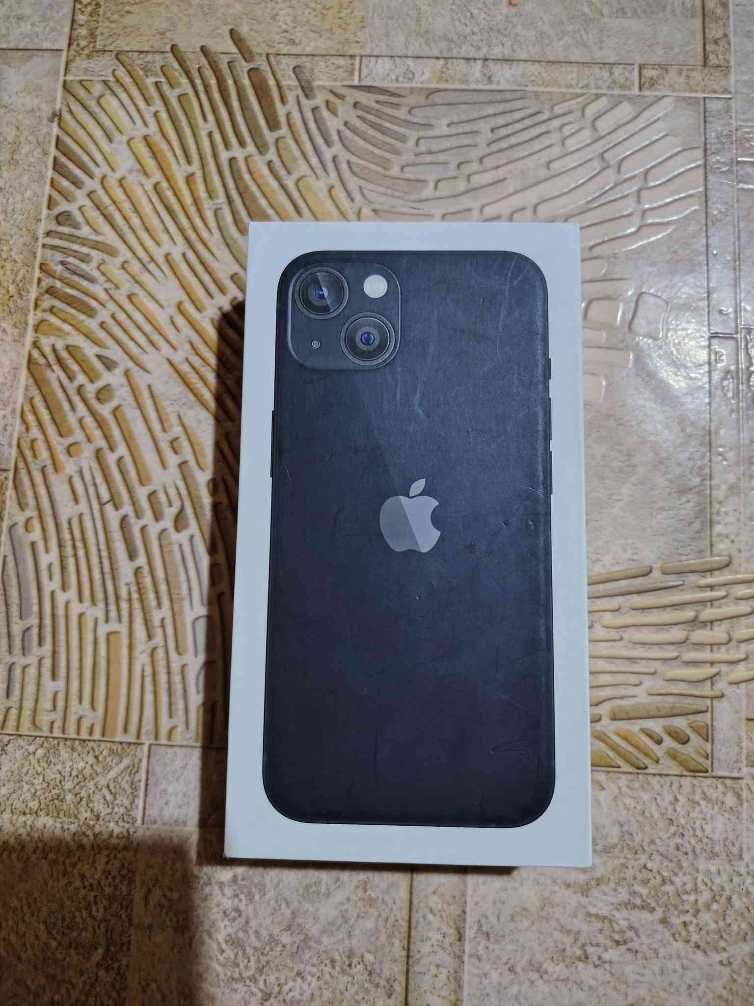 ايفون 13 • ٢٥٦ غ.ب • بطارية ٩٣%