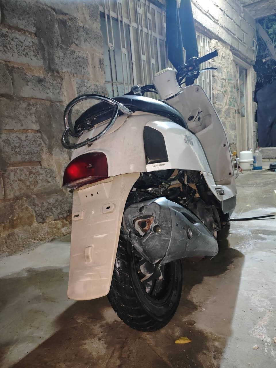 بوليس للبيع
لون ابيض كفرات بلادي مامفتوحة ماناقصها شي سلف شغاله كهربائيات شغاله بس يرادلها لاستيك ولف بيها خيط بخار اول ماتشتغل الدراجه ونوب تگطع السعر 520 وبيها مجال مكاني حولي 100 تواصل ***********
