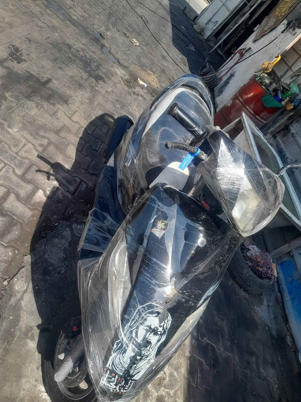 سلام عليكم ثعلب للبيع مكينه كهربائيات دبل اشاره يمنه يسره كله  شغاله نكره سلف هندر  مكينه ناعمه رايده ب ٣٥٠ وبيه مجال مكاني الشعب ***********
