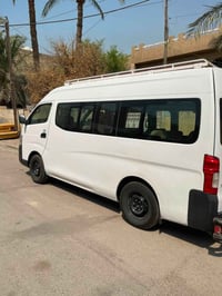 نيسان اورڤان • ٢٠١٦ • باب السائق متضرر