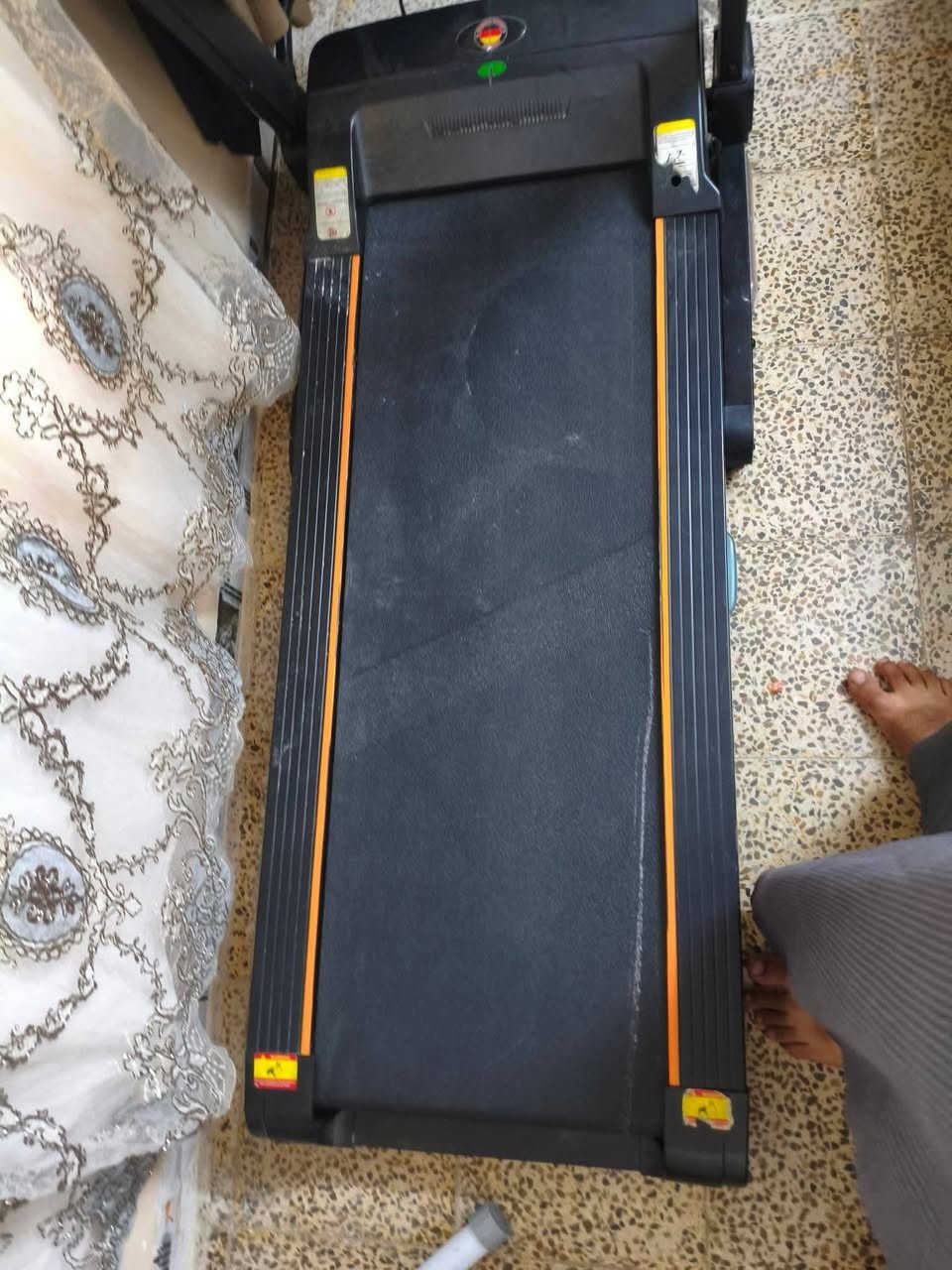 سلام عليكم جهاز رياضه نوعية الماني مابي اي عيب تحي تفحص بي فتحات تبريد وأغني يشغل وبي حزام يستخدم لألم الضهر شي نضيف حيل السعر ٤٥٠ الف وبي مجال للشراي الخاص مفتوح او علرقم *********** مكاني الحويجه حي الثوره
