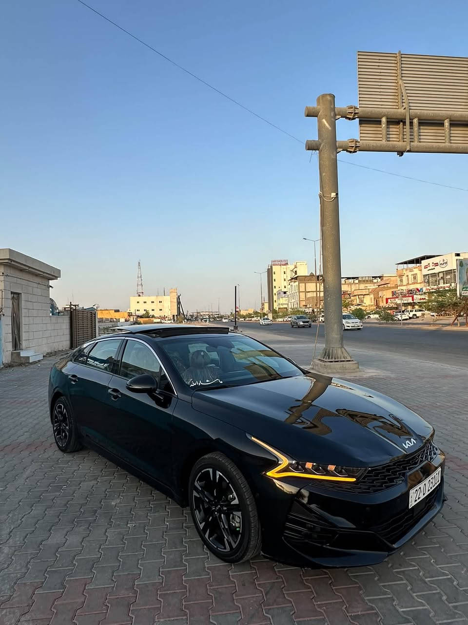 .ء GT_Line (K5)🚗
كي فايف وأرد امريكي 
(مديل 2024 رقم اربيل دولي )
حادث سيارة خلفي مبدل صندوك ( قبق جنطة )
 (+ بارد فقط باقي كفالة بدون أيرباك بجم وصفاح كبس )
            (سيارة فول ل فول أعله موصفات )
* المحرك: 1.6 لتر تيربو 4 سلندر
* القوة: 180 حصان
* العزم: 195 lb-ft
* القير: أوتوماتيك 8 سرعات 
* جنوط: 18 إنچ رياضية
* فتحة سقف: بانوراما
* مصابيح: LED أمامية + DR
* إضاءة خلفية: LED
* مرايات: سوداء مع إشارات LED
* واجهة GT-Line رياضية
* كشنات كهربائي + تدفئة 
* مقود رياضي 
* شاشـة وسطية 10.25 إنچ في التجهيزات الأعلى/الحزم
* شاحن لاسلكي 
* قيادة ذاتية + تحديد مسار + مود قيادة SPORT 
* أنظمة أمان ومساعدة للسائق
* السعر اب 157 وبيها مجال 
* العنوان البصرة الجنينة 
* رقمي ***********
