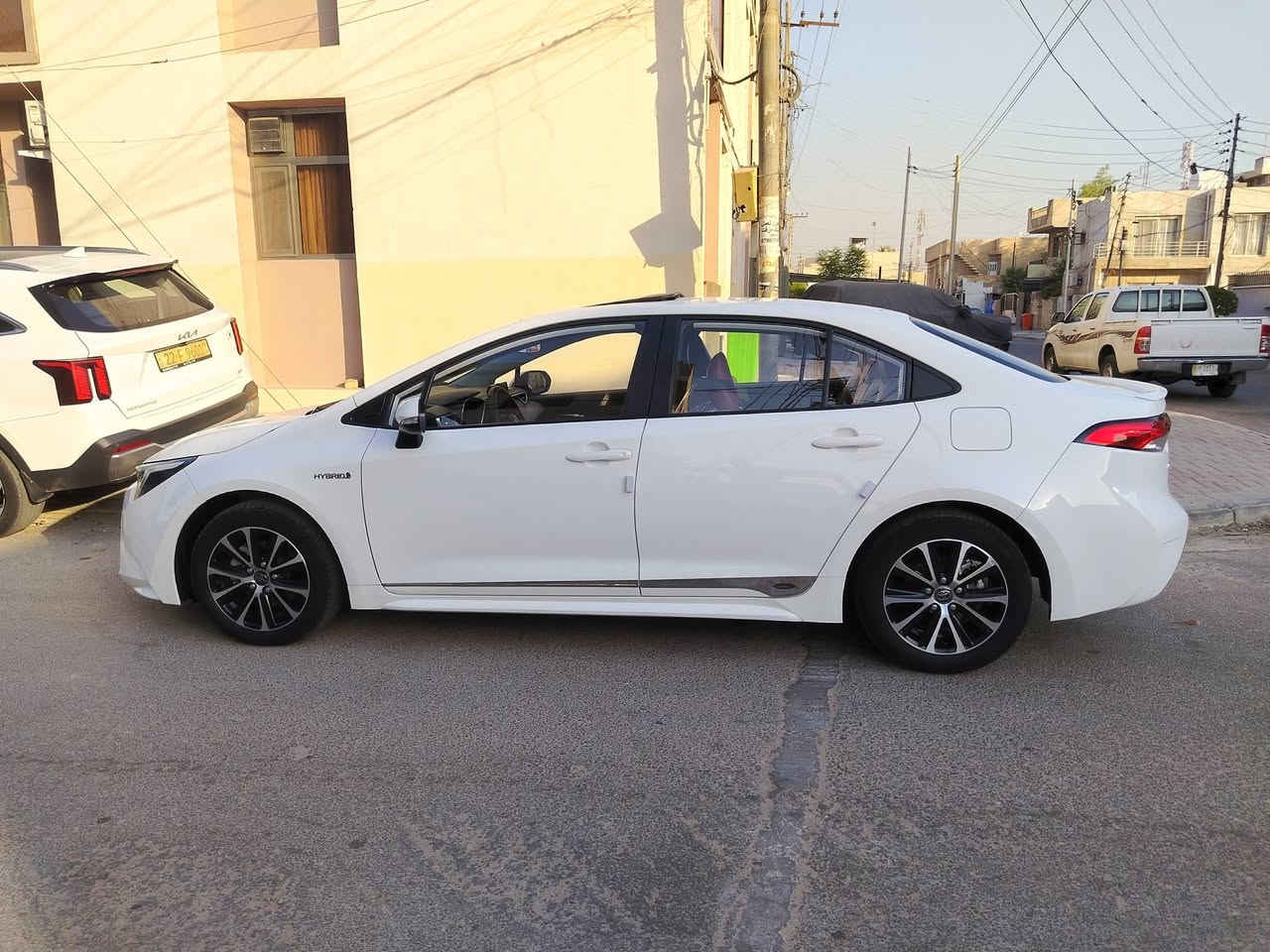 سلام عليكم

✅TOYOTA COROLLA HYBRID 2024

المواصفات

وارد صيني الشكل الأمريكي

✅ محرك 1.8 

✅ هايبرد اقتصادي

✅ مثبت سرعة

✅ رادار أمامي

✅ نظام مانع التصادم (Auto Brake)

✅ لايت عدسات LED

✅ مساعد ذكي للإضاءة العالية

✅ كشافات ضباب

✅ كاميرا 

✅ نظام المحافظة على المسار (Lane Assist)

✅ قيادة ذاتية (Toyota Safety Sense)

✅ أوضاع القيادة:

ECO

NORMAL

SPORT

✅ شاشة تدعم Apple CarPlay & Android Auto

✅ تبريد منفصل

حالة السيارة

✅ كفالة عامة بشرط الفحص

✅ كفالة على المحرك، الكير، والبطارية

✅ المشي :31 ألف 

📍 الموقع: بغداد الكرخ

السعر _151 $ ورقة وبيها مجال 

✅للاستفسار
***********
