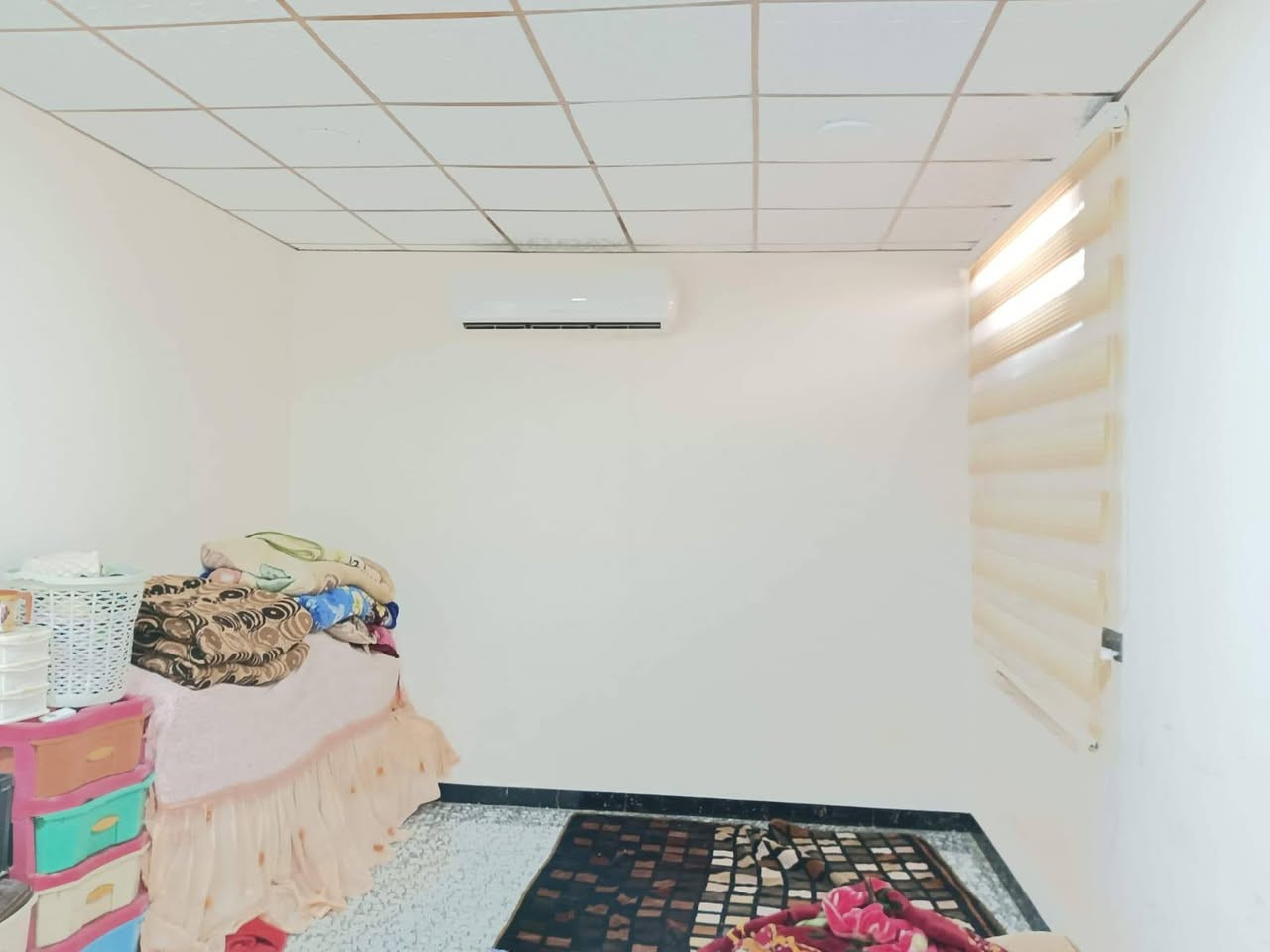 السلام عليكم عدنه بيت رهينه  بل ميلاد. قريب مكتب نوماس. بيت 60 طابقين رهينه. 30 مليون. الاستفسار على هذا رقم.  ***********. النجف, العراق
