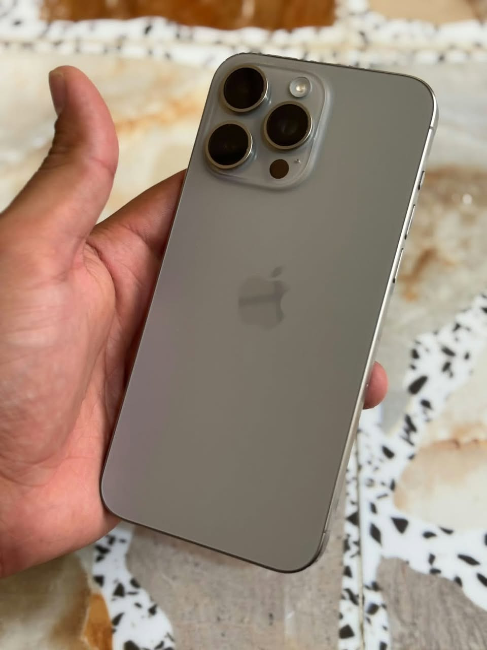 ايفون 15 برو ماكس • تيتانيوم • ٢٥٦