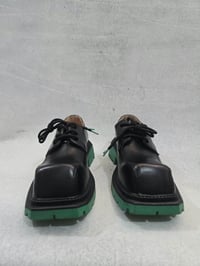 حذاء ديربي كاجوال عصري للرجال (Derby Shoes) يتميز بتصميم جريء ومستوحى ...
