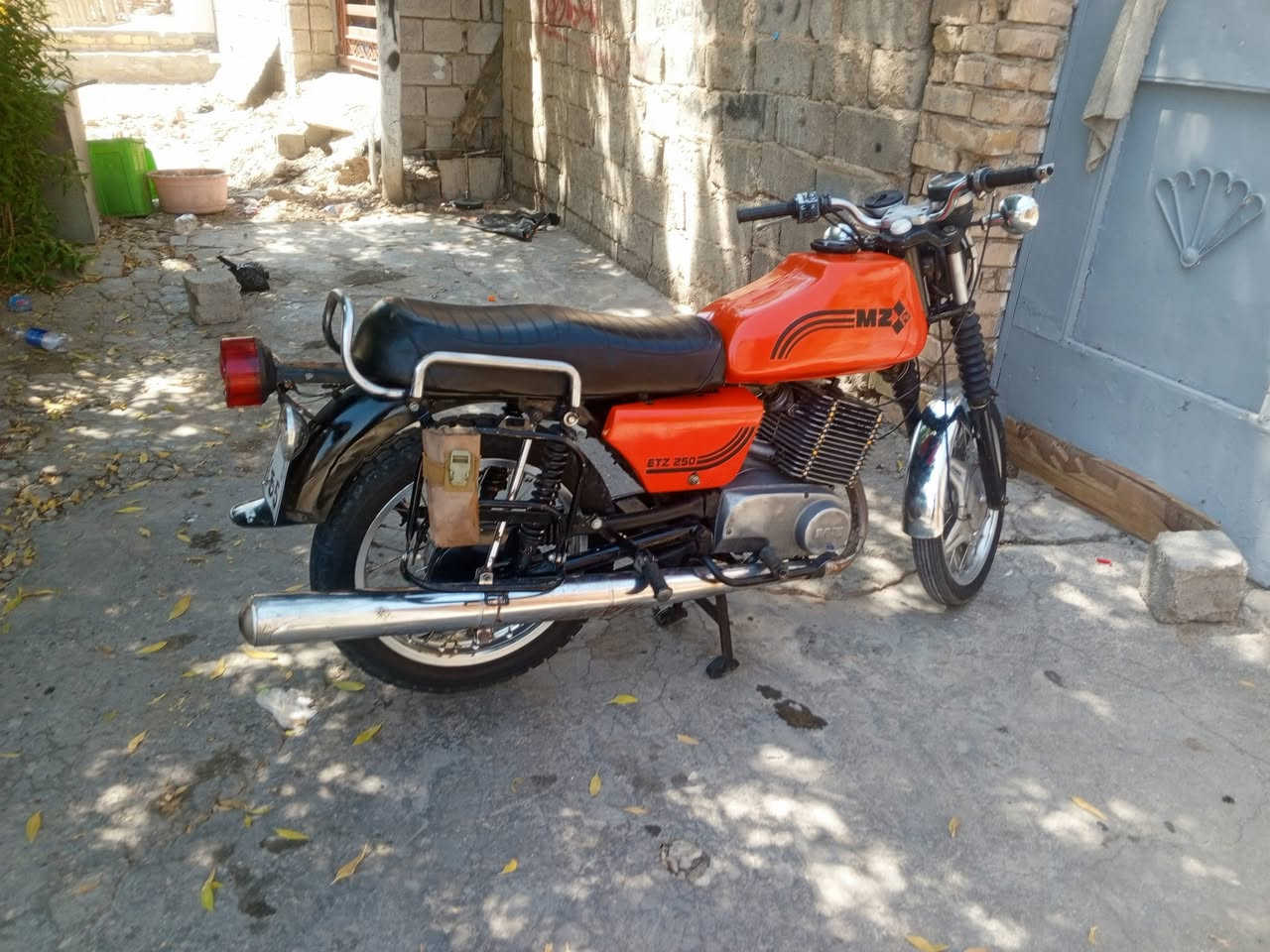 Mz82للبيع بي سنويه ما اندل راعيه +
سعره 1200بي مجال بسيط مكاني ديالى بلدروز دور مندلي
 
+964 788 646 5460
