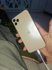 ايفون ١١ برو ماكس • ٦٤ • بطارية ٩٤
