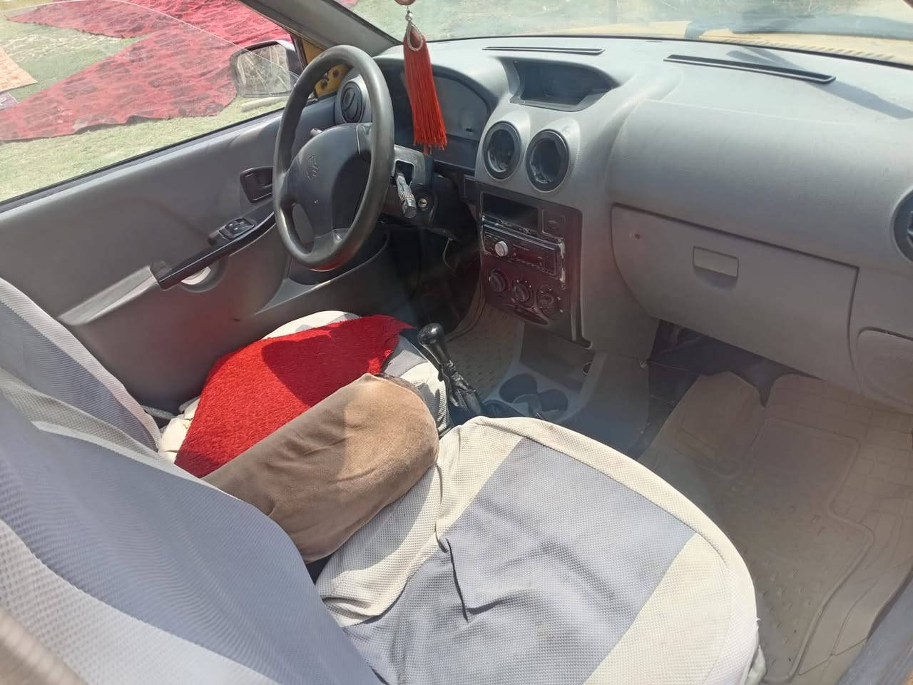 ٢٠١٢ • مكينة محتاجة • جير زين