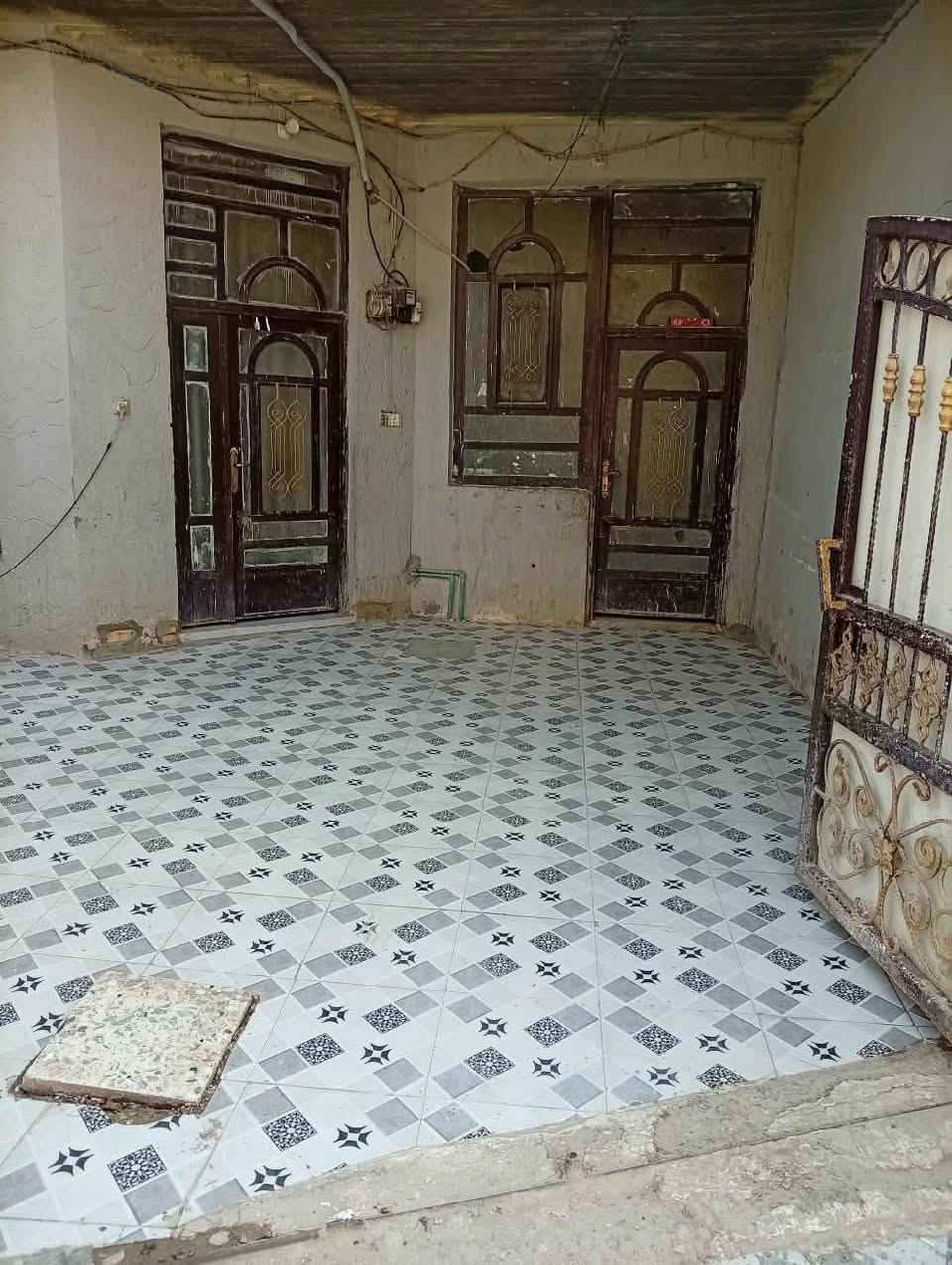 السلام عليكم بيت للبيع طابقين زراعي سند 25 يحتوي على 3 غرف نوم مساحة البيت 138 واجهية 7 متر طابق الثاني سيراميك كامل والأراضي سيراميك 
الموقع بابل الحلة مفرك عنانة سنجار مقابيل شارع 100 خلف معمل التأنكيات 
مكلف بالنشر للاستفسار ‏‪***********‬‏
