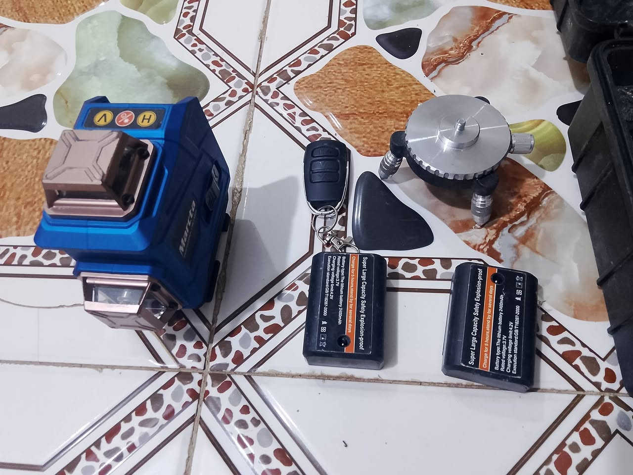 ليزر للبيع استعمال قليل جدا اخو الجديد كامل الادوات 16خط
***********
