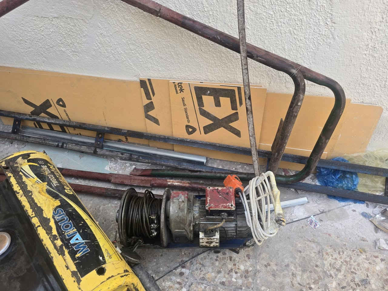 سلام عليكم ونج لبيع مع مولد ٥كيفي بغداد ***********

