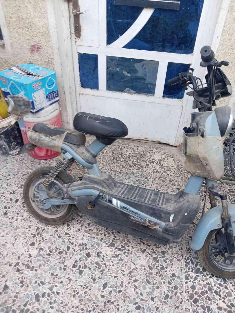 دراجه كهربائي للبيع *********** رايدهه ٢٠٠ مابيهه شي
