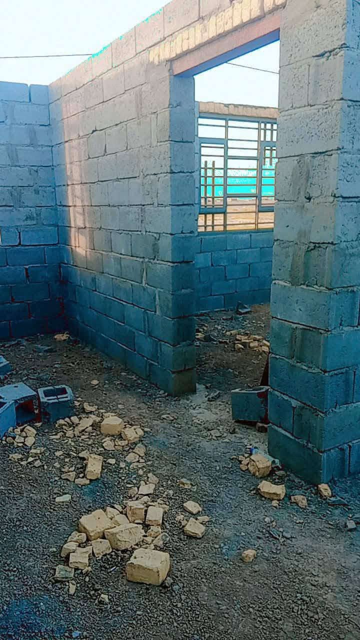 بيت هيكل يحتوي على 4غرف وصاله وبرني مع 2دونم طبو زرعي سند 25 ع طريق الخضر السماوة سعر 30مليون ***********
