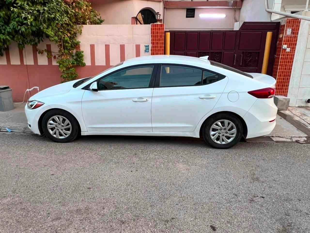 سلام عليكم النترا 2017 لون ابيض صدفي مكينة دوش بيها جاملغ بونيد صبغ بس سرقة بدون ايرباك مكان سيارة كركوك 
السعر 115 بيها مجال 
الرقم ***********
