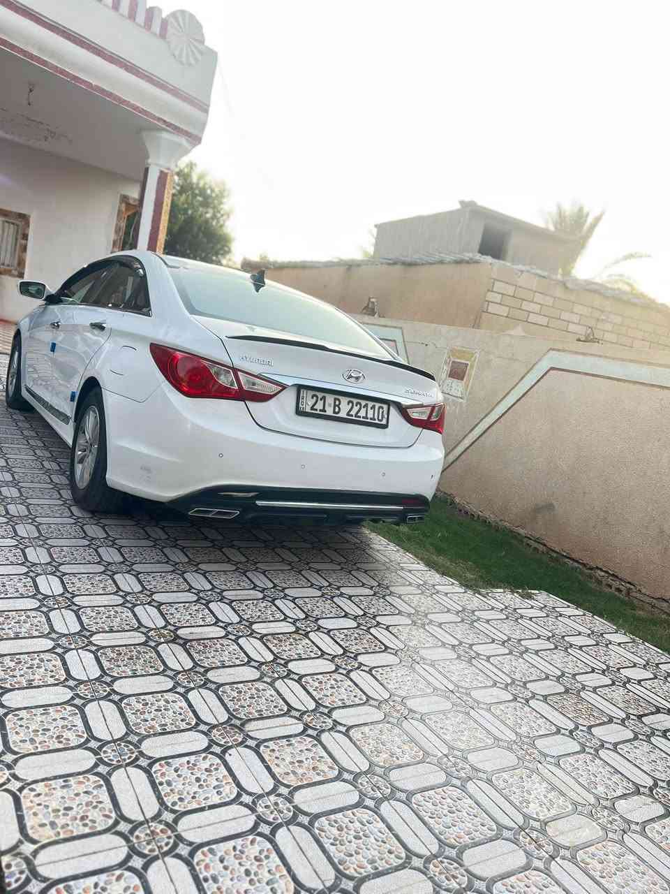 سوناتا خليجي شركه عامه لسيارات
موديل 2012
محرك 2400 دوش 
داخل عسلي 
شفتات ستيرن 
قطعتين تبريد 
حساس خلفي 
ويل كب حجم 16 
مري كهرباء 
بيها بارد قليل (رصعات) مكان السياره صلاح الدين الضلوعيه السعر ١١٨ وبيها مجال  ***********
