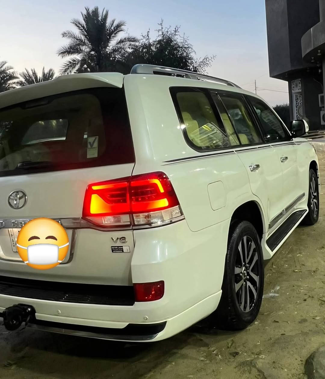 السلام عليكم
لاندكروز 2019 وكالة ساز
ماشية 116 الف كيلو 
بيهية صبغ بسيط بالهلال مال الجاملغ الخلفي الايمن حافة الباب موضح بالسونار مرفق مع المنشور وشخطين صغار   الباقي مكفول كفالة عامة محرك وكير وحدادية كفالة 100% اي برغي مامفتوح بالسيارة
شاشة بلادية مع كاميرا 
ويل حجم 20 كروم بلادي
صندوق كهرباء بلادي
اضاءة زنون بلادي كل السيارة
اضاءة ترحيبية بالدوسات
الكشنات الامامية كهرباء عدد 2
شاشات خلفية بالكشنات بلادية مع سستم صوت بلادي مع الشاشات
حساسات امامي خلفي بلادي
وبقية المواصفات معروفة بالساز
محرك 6 سلندر حجم 4000 
السيارة رقم بغداد مداور ثاني يوم السيارة جديدة ماتخسر عليها اي شي كاملة مكملة استعمال شخصي بسيط
عنوان السيارة السماوة
للاستفسار ***********
