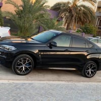 bmw x6 موديل  2015 v8 وكاله العروش ماشيه 100mi فول للاخير بدون حادث رق...