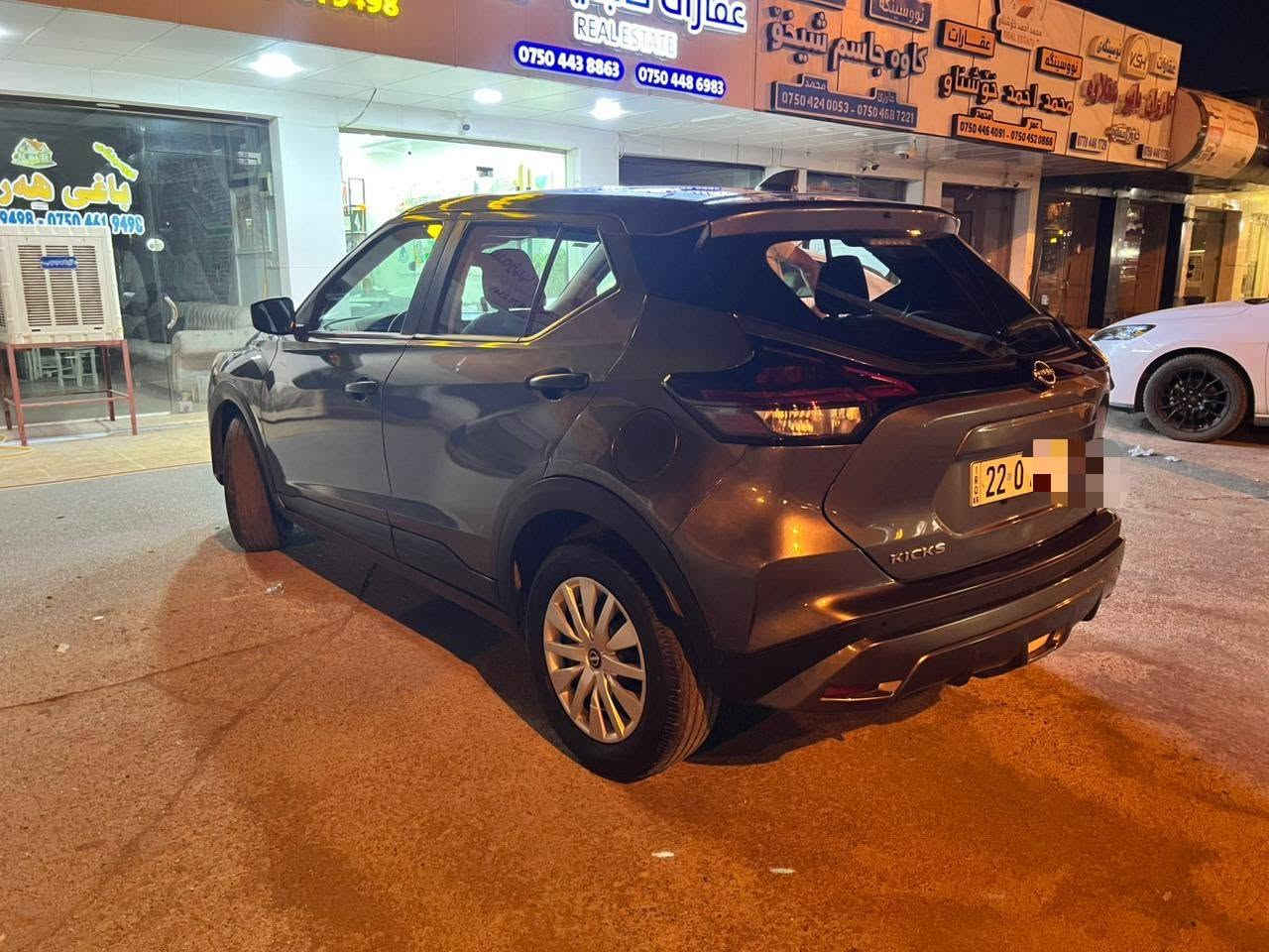 نيسان كيكس موديل 2024 مواصفات بسمة رادار پشت و پيش و شاشة گةورة كارپلةي خةتي جادة تةحكوماتي سةر سوكان و  زور كةم بةكار هاتوة وةك صفري شريكة واية لةسةر دةقي شريكةية چركةش بةشةرت تازة كامل سيرفزي شةريكةي بو كراوة يةك دينار مةسرفي تيدانية هي مالي خومة  پيش و پشتي كةبسة 3پارچةي سبوغة دوو سي جيي بچوكي تةعديلة ئيرباگ سوكن و دةشبول كةبسة بةس ئيرباگي شانةكةي تةقيوة 
سعر:-123$مجال
ژ.م:-*********** أربيل, العراق
