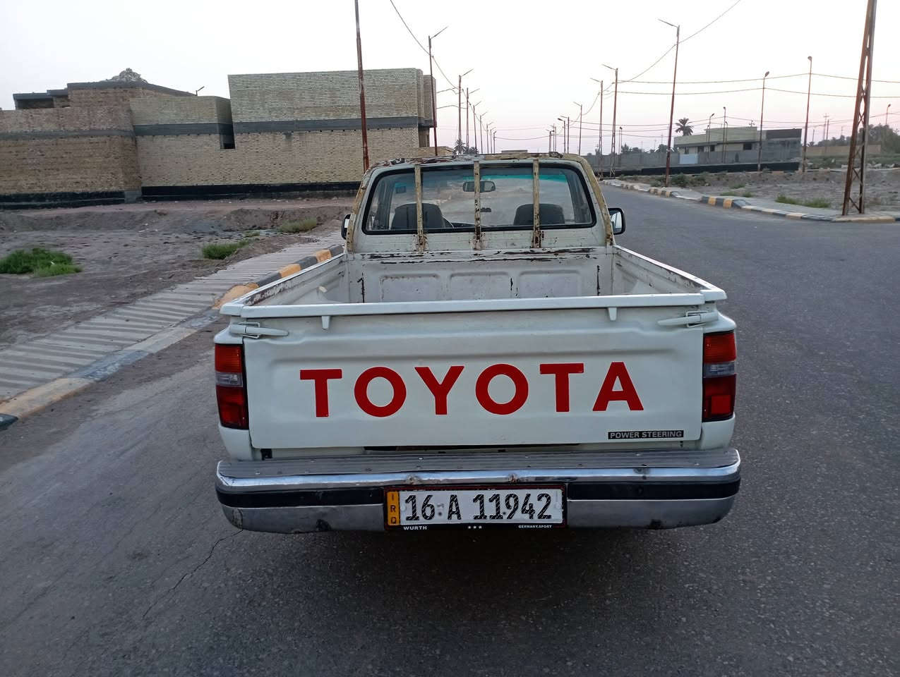 السلام عليكم البيع بيكم موديل 96 رقم قادسيه انكليزي بسمي سياره مكفولة من الضربة وتبديل وكير ومحرك وحداديه وشاصي الكهربايات كله شغالة المكان ديوانية السعر 55 تصال على رقم ***********
