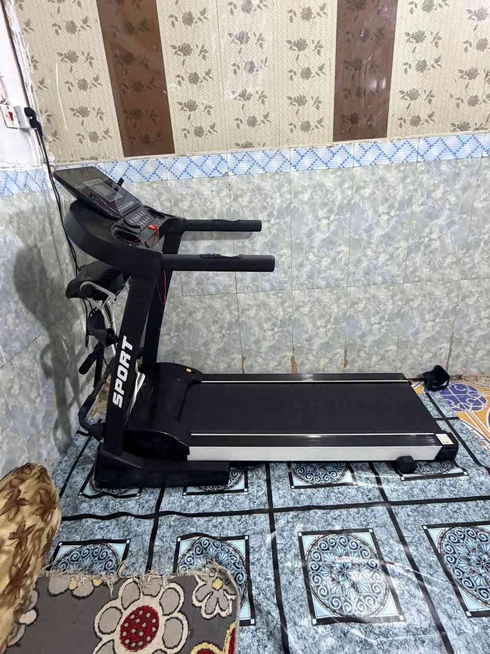 جهاز ركض للبيع نظيف جده ما مستخدم
سعر 300. مراسله عل وتساب ***********  مكان البصرة حي الأصدقاء
