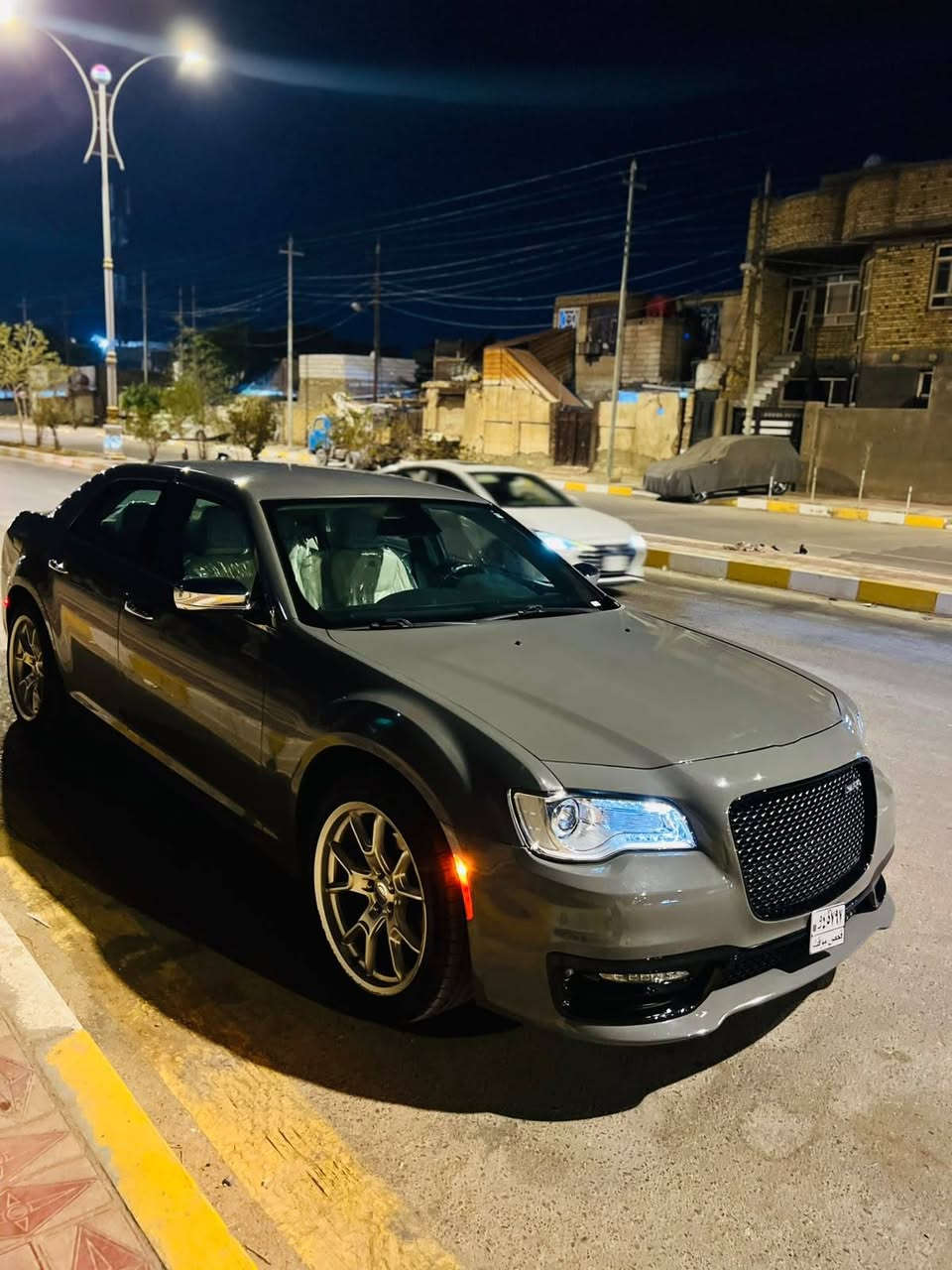 السلام عليكم سياره أوباما أمريكي لمتت مكفوله بس دعاميه 
موديل 2018 
3 قطع تبريد 
كشنات كهربائي دافئ تبريد 
الدواخل لون أبيض 
الاستفسار ***********

