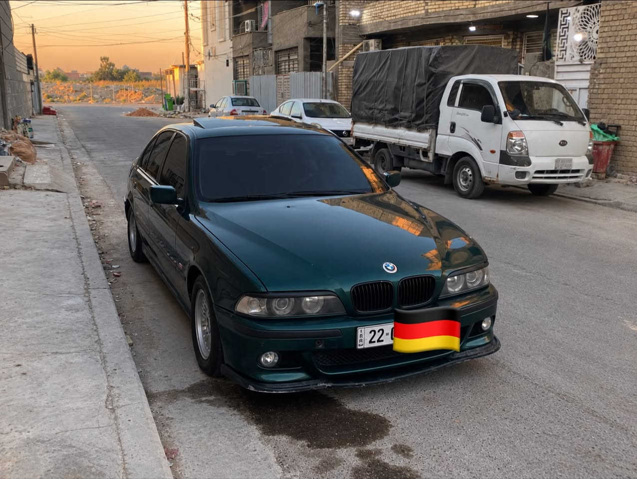 سلام عليكم

BMW-E39-1996-525i
1-سلايت جام طكتين
2-اربع جامات اوتو
3-كشنات M جلد مال2000 خمس وضعيات 
4-صاج اسود M
5-ابواب كارتير 
6-سقف 2000
7-ستيرن تحكم كهرباء 
8-مرايات كهرباء
9-كير تبترونك
11-دعاميات امامي خلفي M 
12-ترايش لايتات M 
13-عليها شفه امامي M  
14شادله منضومه غاز جديد 
15 منضومه مال زنون 
طخم تايرات جدد
صبغ عام 
هزه وفحص جديد السياره
تبريد كير مكينه خير من الله 
تخم تاير جديد 
صدر كله جديد
سياره جديده وجاهزه من كلشي 
السعر 80 وبيه مجال 
بغداد بلديات
***********

